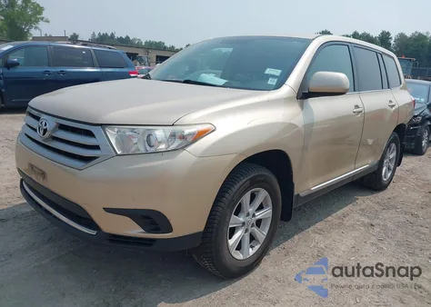 2013 Toyota Highlander Base V6 z USA, uszkodzony, nr VIN 5TDZK3EH1DS128414